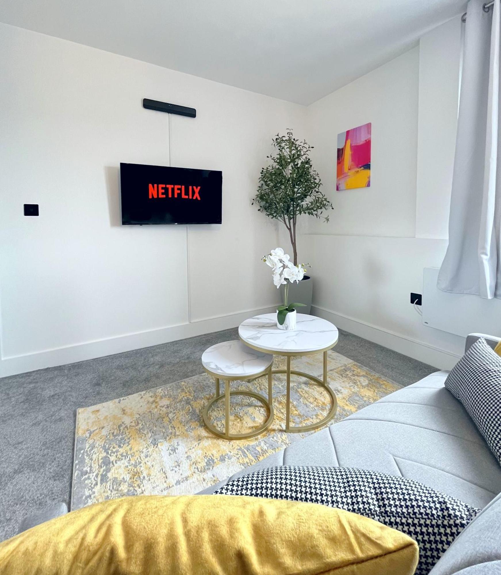 Luxury Norwich City Centre Apartment - Free Parking Εξωτερικό φωτογραφία
