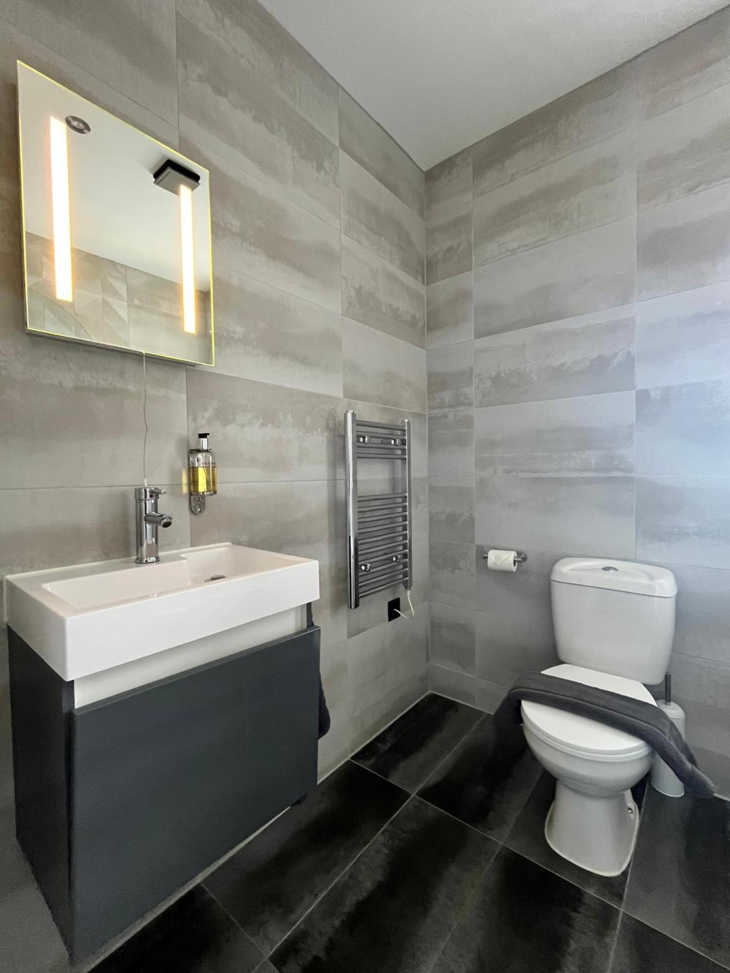 Luxury Norwich City Centre Apartment - Free Parking Εξωτερικό φωτογραφία